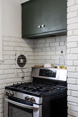 602 N Hartwell AVENUE, Waukesha, WI 53186