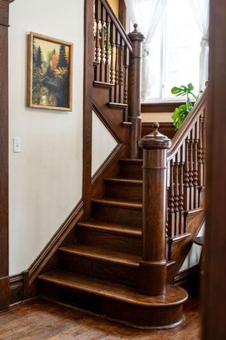 602 N Hartwell AVENUE, Waukesha, WI 53186