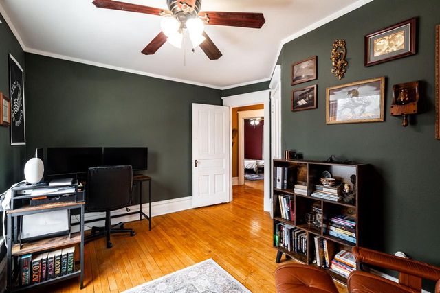 602 N Hartwell AVENUE, Waukesha, WI 53186