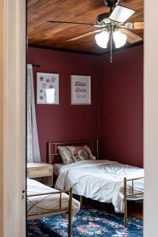 602 N Hartwell AVENUE, Waukesha, WI 53186