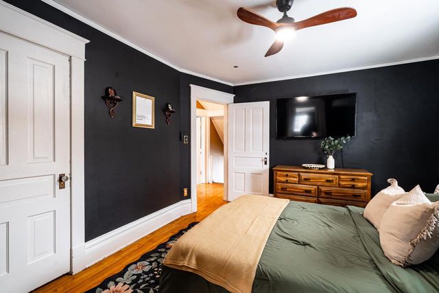 602 N Hartwell AVENUE, Waukesha, WI 53186