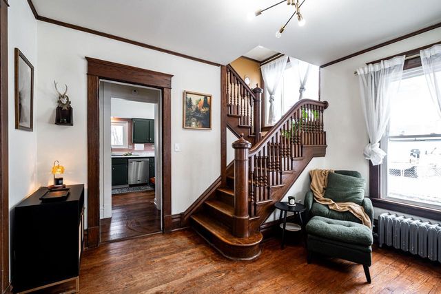 602 N Hartwell AVENUE, Waukesha, WI 53186