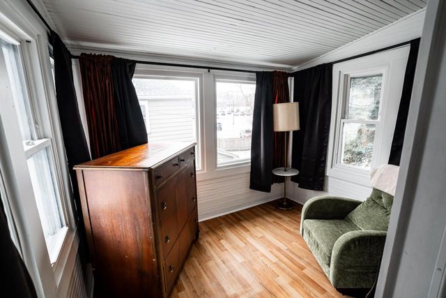 602 N Hartwell AVENUE, Waukesha, WI 53186