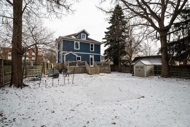 602 N Hartwell AVENUE, Waukesha, WI 53186