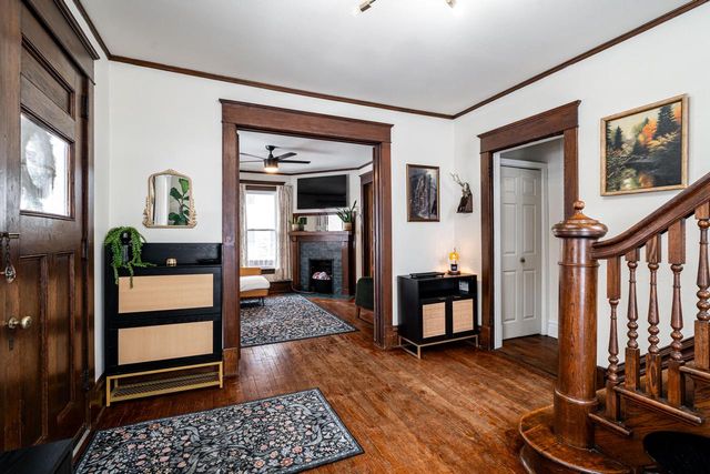 602 N Hartwell AVENUE, Waukesha, WI 53186