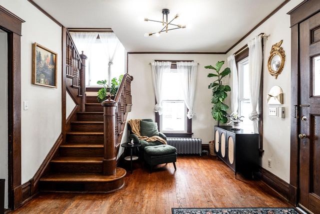 602 N Hartwell AVENUE, Waukesha, WI 53186