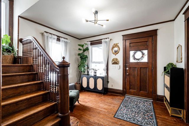 602 N Hartwell AVENUE, Waukesha, WI 53186