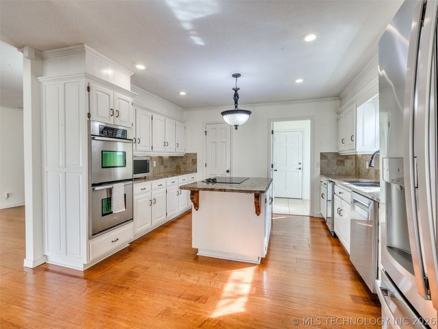 7545 E 65th Place, Tulsa, OK 74133