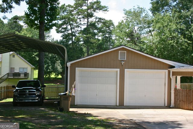 565 Scarborough Road, Ellenwood, GA 30294