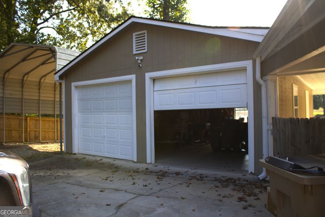 565 Scarborough Road, Ellenwood, GA 30294