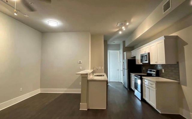 2727 Houston Avenue 209, Houston, TX 77009