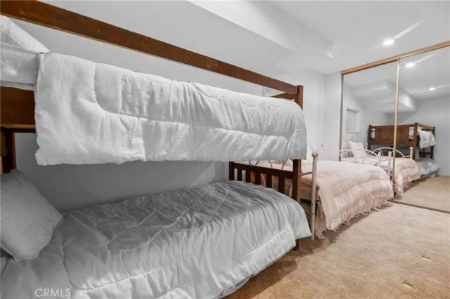 103 Rockledge Lane, Lake Arrowhead, CA 92352