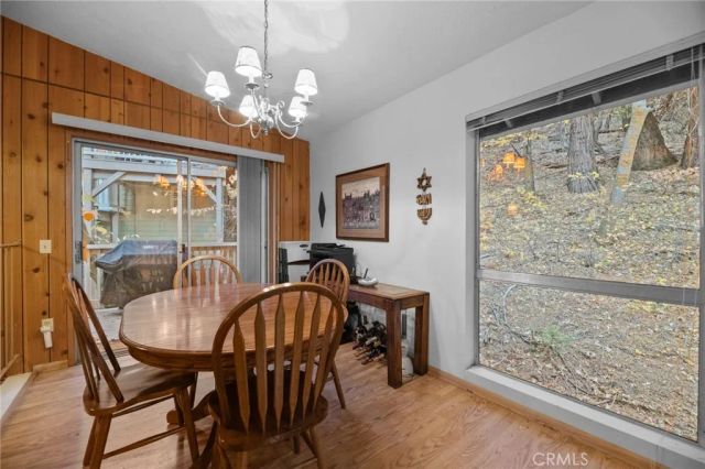 103 Rockledge Lane, Lake Arrowhead, CA 92352