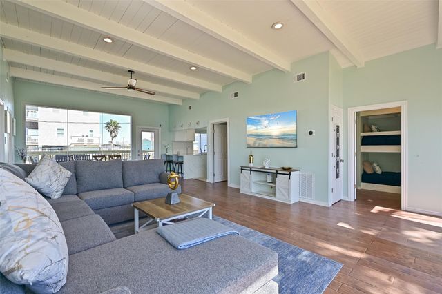 3822 Concho Key, Galveston, TX 77554