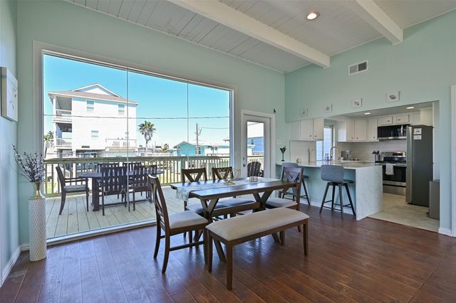 3822 Concho Key, Galveston, TX 77554