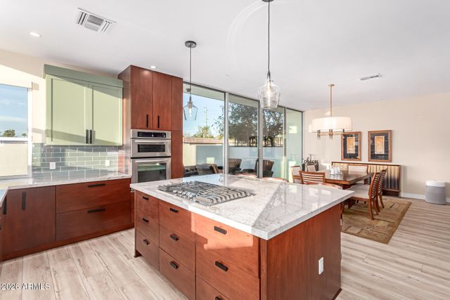 5576 N 12TH Street, Phoenix, AZ 85014