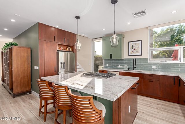 5576 N 12TH Street, Phoenix, AZ 85014