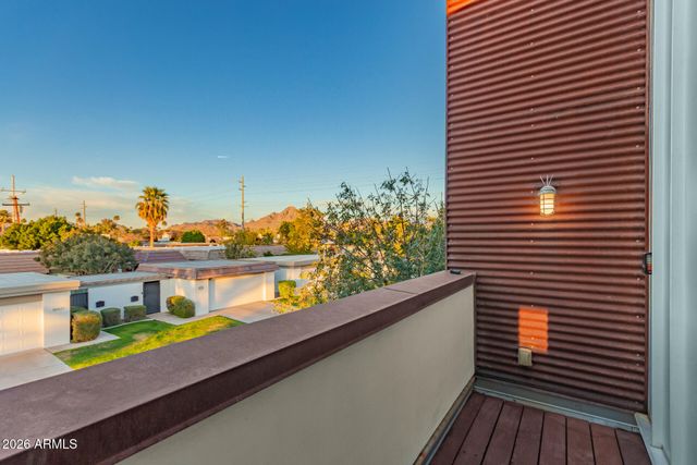 5576 N 12TH Street, Phoenix, AZ 85014