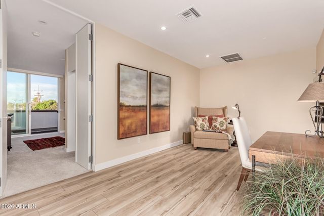 5576 N 12TH Street, Phoenix, AZ 85014