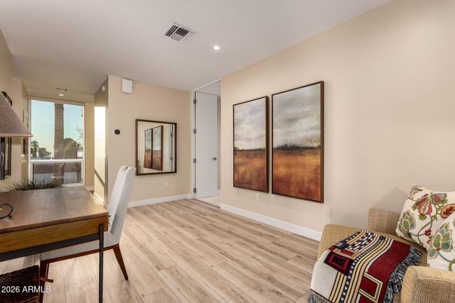 5576 N 12TH Street, Phoenix, AZ 85014