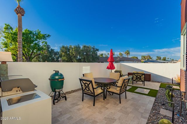 5576 N 12TH Street, Phoenix, AZ 85014