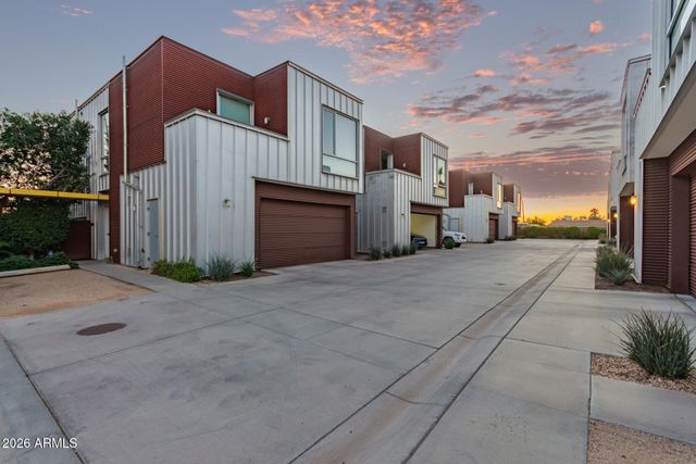 5576 N 12TH Street, Phoenix, AZ 85014