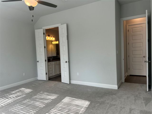 148 Kellogg LN, Bastrop, TX 78602