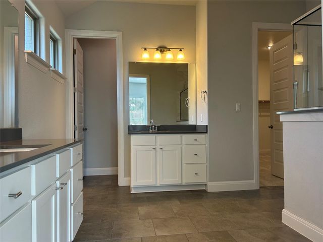 148 Kellogg LN, Bastrop, TX 78602