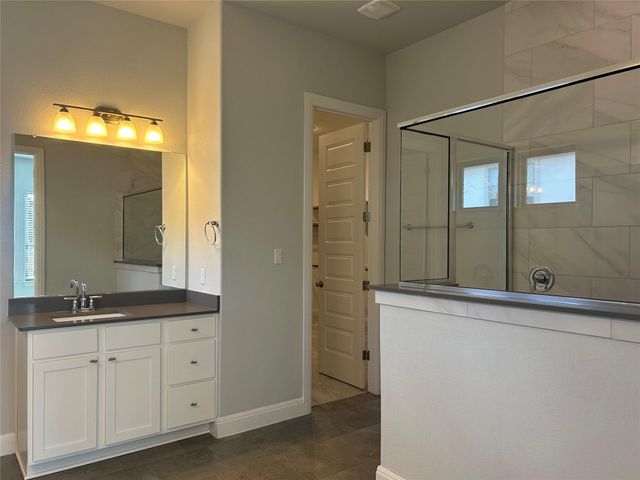 148 Kellogg LN, Bastrop, TX 78602