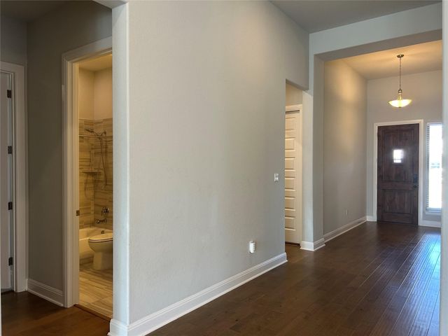 148 Kellogg LN, Bastrop, TX 78602