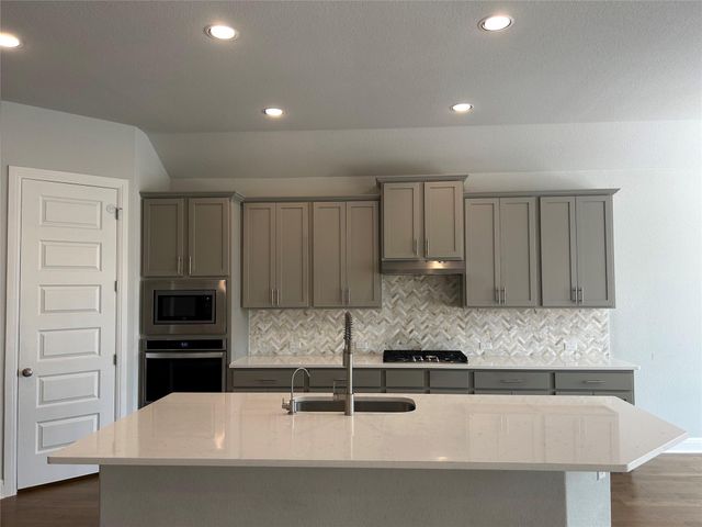 148 Kellogg LN, Bastrop, TX 78602