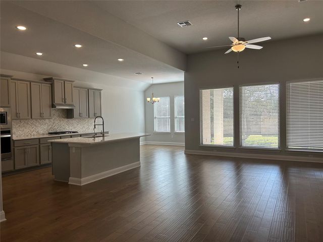 148 Kellogg LN, Bastrop, TX 78602