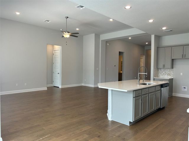 148 Kellogg LN, Bastrop, TX 78602