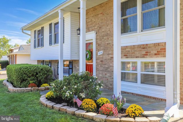 115 W CHURCH RD, Sterling, VA 20164