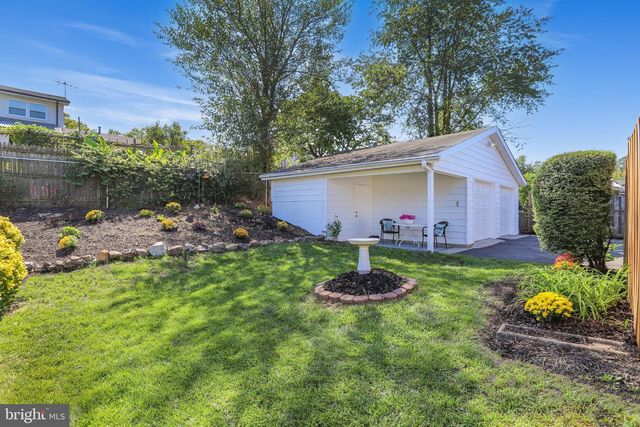 115 W CHURCH RD, Sterling, VA 20164