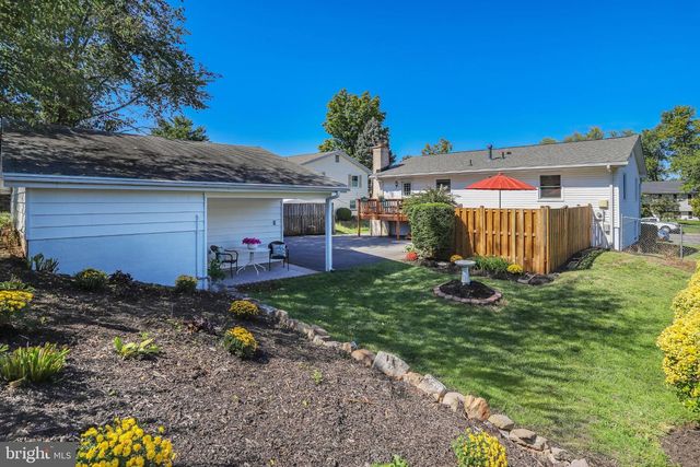 115 W CHURCH RD, Sterling, VA 20164