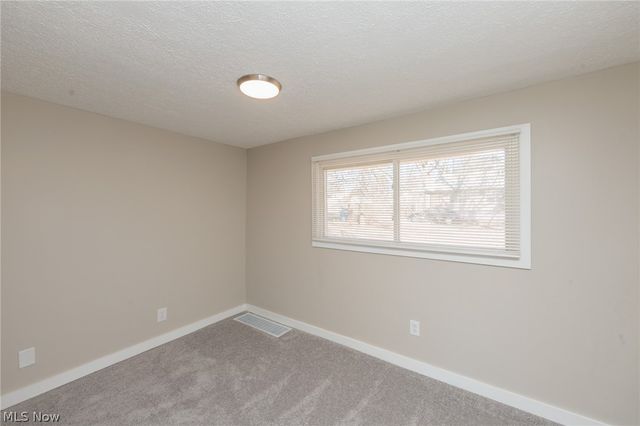 3239 Lakeway Street, Akron, OH 44319