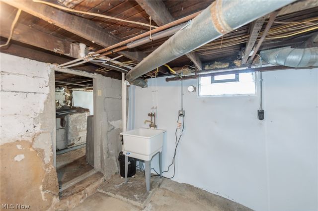 3239 Lakeway Street, Akron, OH 44319