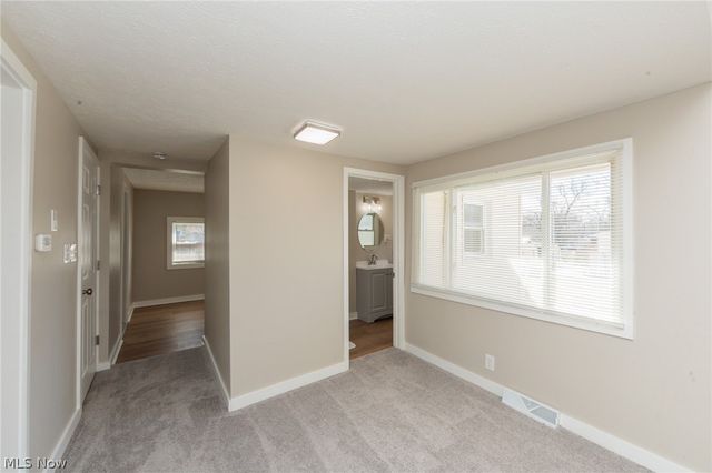 3239 Lakeway Street, Akron, OH 44319