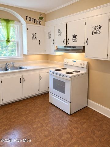 316 Sherwood Avenue, Kinston, NC 28501