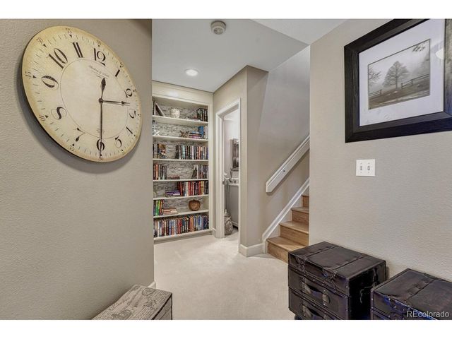 9356 Bauer Ct, Lone Tree, CO 80124