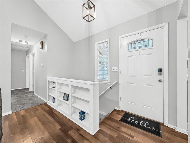 10078 N LOCUST Street, Kansas City, MO 64155