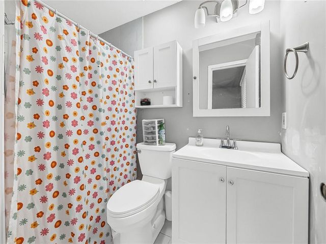 10078 N LOCUST Street, Kansas City, MO 64155