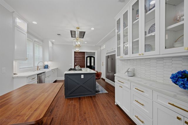 1212 N Woods Street, Sherman, TX 75092