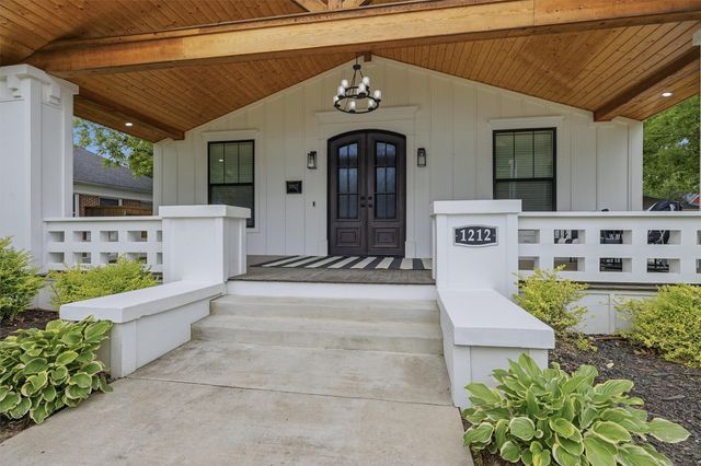 1212 N Woods Street, Sherman, TX 75092