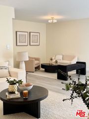8105 Redlands Street 107, Playa Del Rey, CA 90293