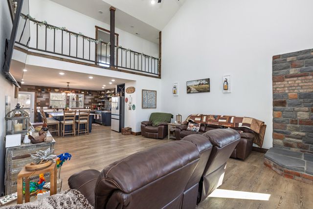 101 Old Hillcrest Road, Fair Grove, MO 65648