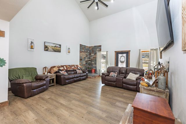 101 Old Hillcrest Road, Fair Grove, MO 65648