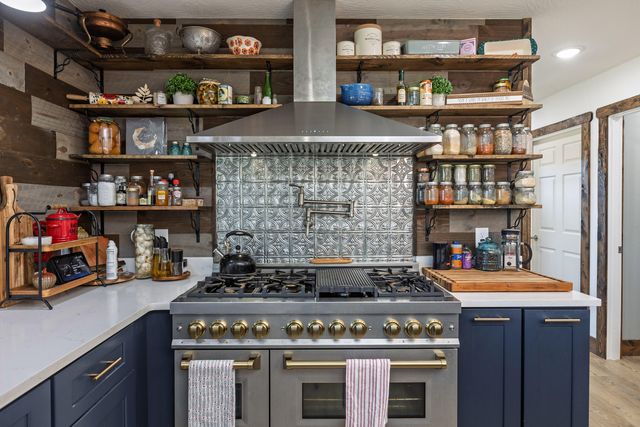 101 Old Hillcrest Road, Fair Grove, MO 65648