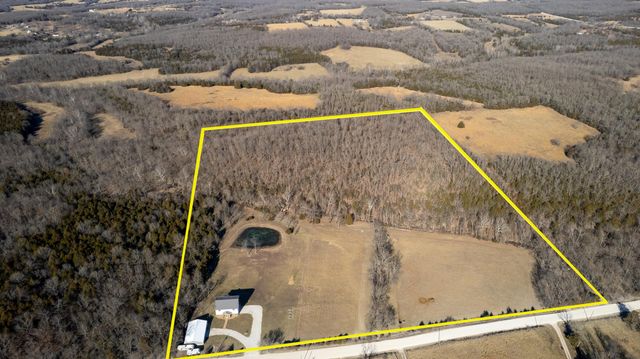 101 Old Hillcrest Road, Fair Grove, MO 65648